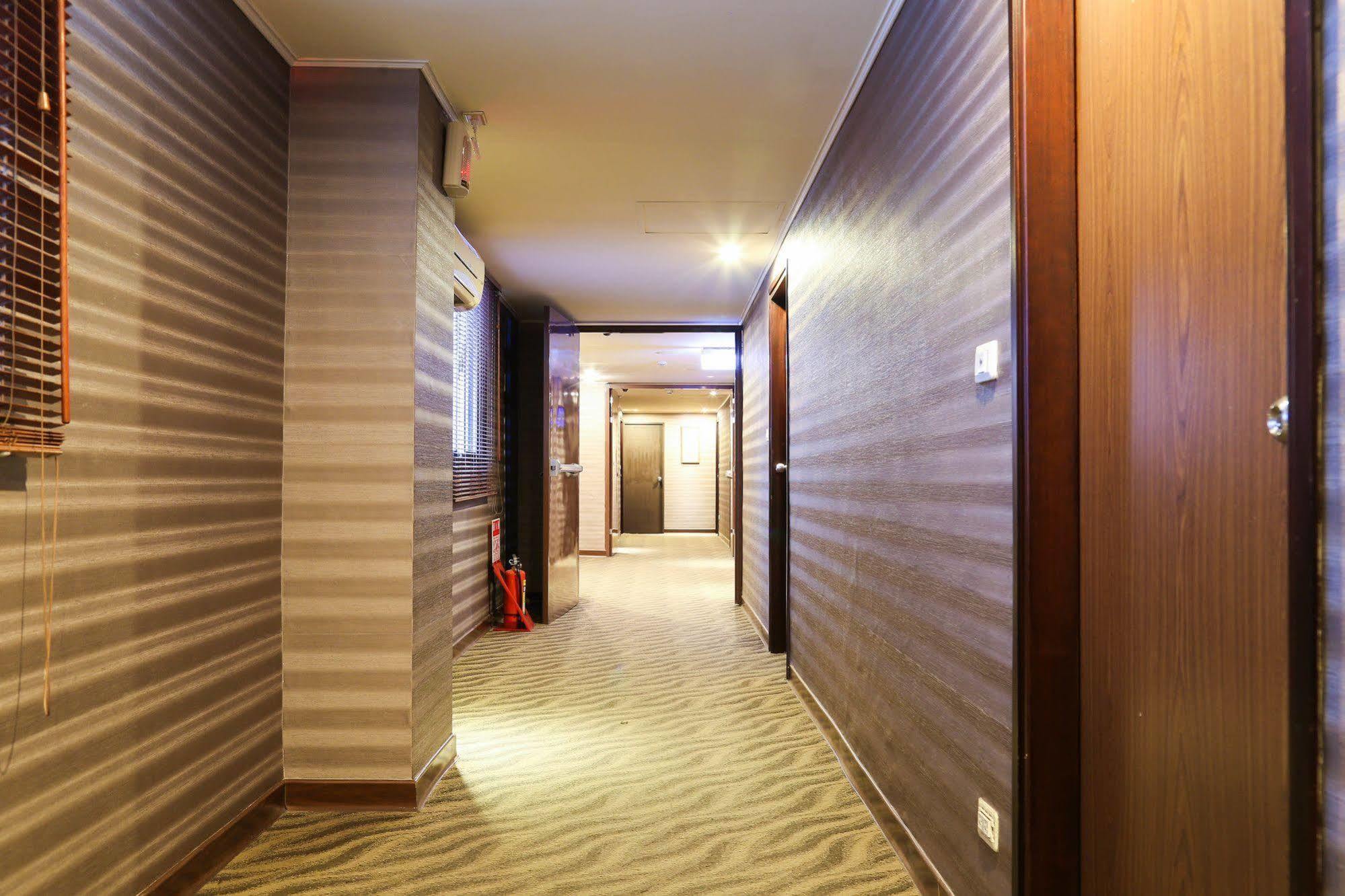 Unique Hotel Hualien Dış mekan fotoğraf
